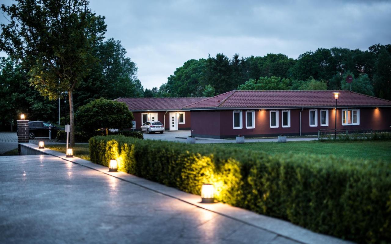 Auszeit Hotel Levenhagen Экстерьер фото